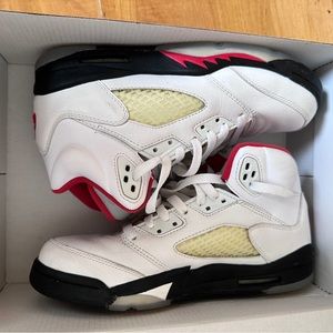 Nine Air Jordan 5 retro’s fire red OG GS